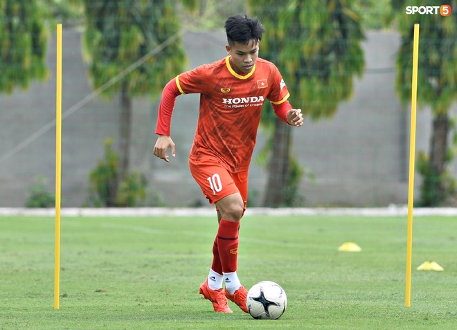 Sao trẻ từng khiến V.League phát cuồng của U22 Việt Nam được chú ý đặc biệt - Ảnh 8.