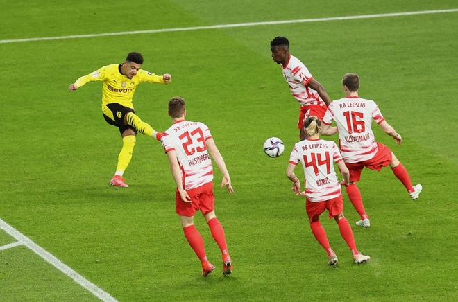 Haaland - Sancho lập cú đúp, Dortmund đoạt cúp - Ảnh 2.