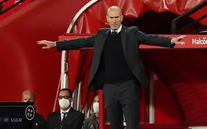 Zidane phủ nhận tin đồn mâu thuẫn với Marcelo