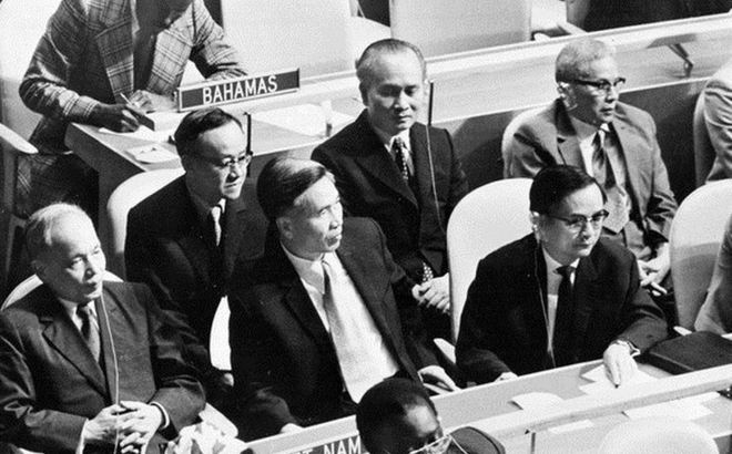 Phái đoàn Việt Nam dự kỳ họp thứ 32 Đại hội đồng Liên Hợp Quốc tại New York, Mỹ ngày 20.9.1977. Ảnh: TTXVN