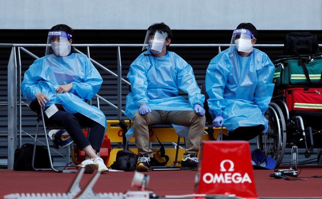 Nhật Bản vẫn tổ chức lễ rước đuốc Olympic Tokyo bất chấp dịch bệnh. Ảnh: AP