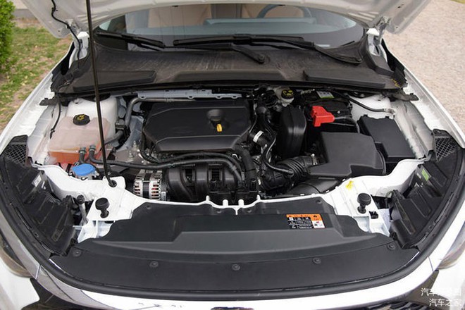 Ô tô nội thất như xe sang giá 325 triệu đồng, suýt đe dọa Toyota Corolla Altis  - Ảnh 10.