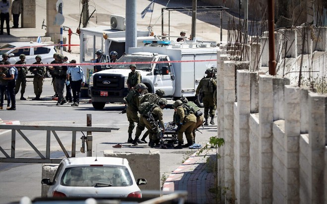 Tướng Israel ra tuyên bố nóng, cuộc chiến với Palestine sẽ có bước ngoặt lớn - UAV lạ xâm nhập Israel, rocket nã tới tấp - Ảnh 1.