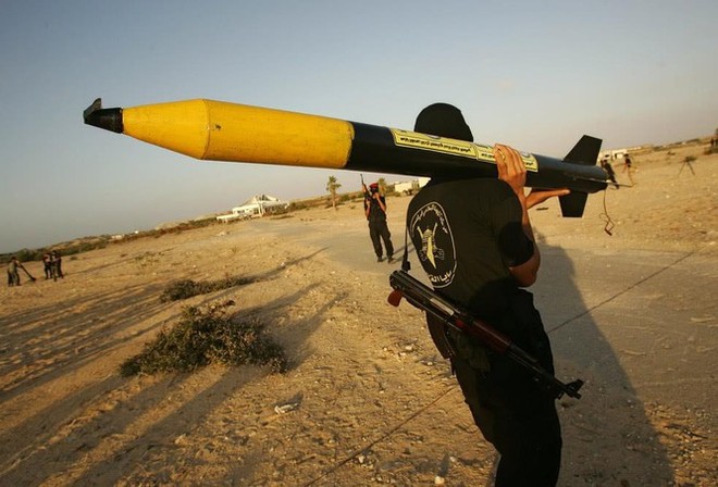 Bên nào thắng trong cuộc đấu ác liệt giữa tên lửa Hamas và hệ thống Vòm Sắt của Israel?  - Ảnh 2.