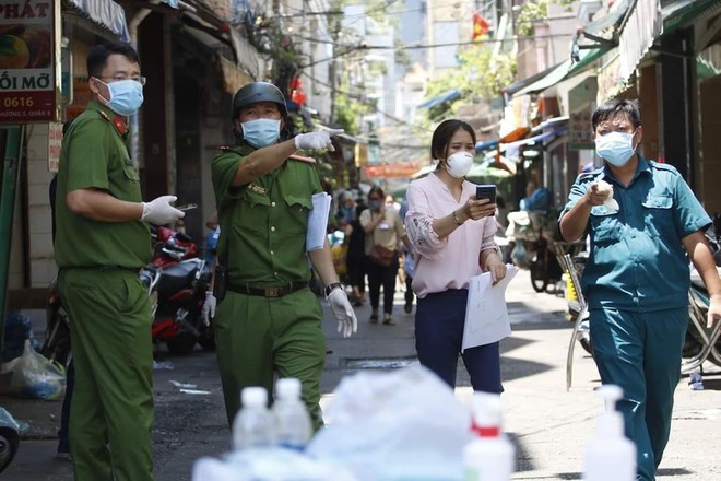 Chuyên gia: Không xác định được nguồn lây tại TP.HCM, virus đã lẩn trong cộng đồng - Ảnh 1.