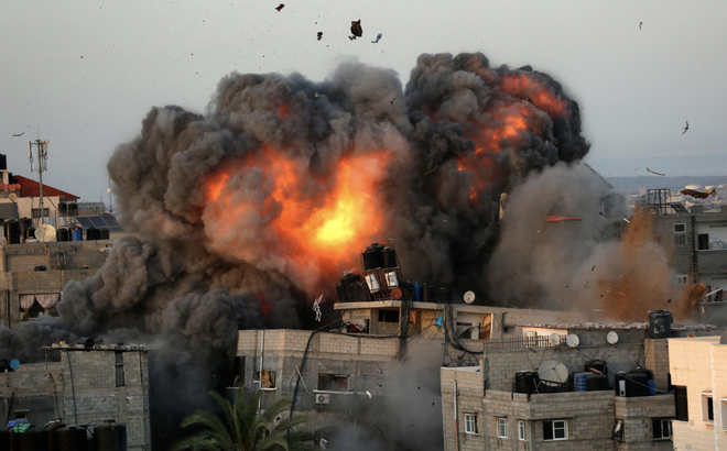 Không quân Israel không kích Dải Gaza. (Ảnh: Al Jazeera)