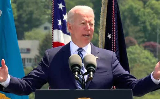 Tổng thống Joe Biden phát biểu tại Học viện Cảnh sát biển Mỹ (USCGA) tại TP New London thuộc bang Connecticut ngày 19-5. Ảnh: CNN