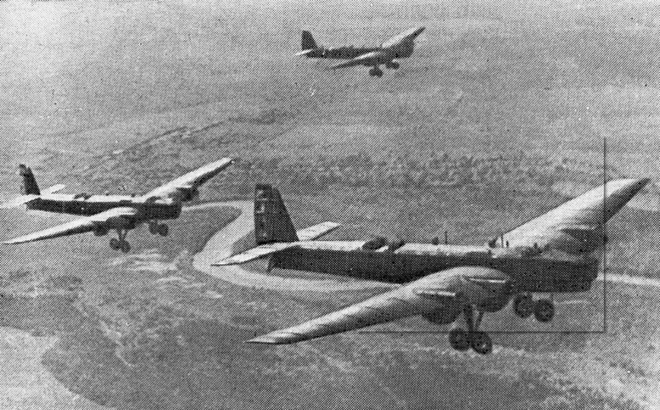 Oanh tạc cơ TbB-3 của Liên Xô bay trên lãnh thổ Trung Quốc. Ảnh: Sputnik.