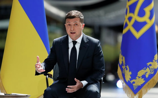 Tổng thống Ukraine Vladimir Zelensky mời Tổng thống Nga Vladimir Putin đến Donbass để đàm phán nhằm chấm dứt xung đột tại khu vực này. (Ảnh: Reuters).