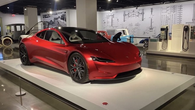 “Quái vật” điện Tesla Roadster trang bị công nghệ tên lửa, mất 1,1 giây để tăng tốc 0-100km/h? - Ảnh 1.