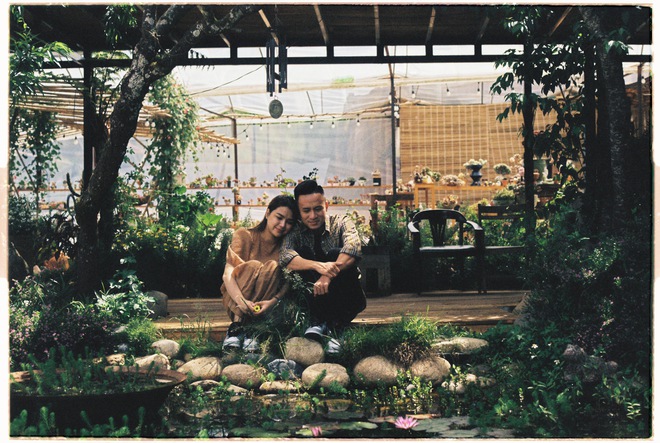 Ngất ngây trước bộ ảnh cưới chụp bằng máy film của tiền vệ Võ Huy Toàn: Bàn thắng ý nghĩa cuộc đời - Ảnh 4.
