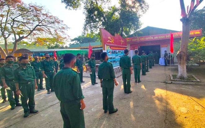 Hơn 69 triệu cử tri cả nước nô nức đi bầu cử; Tổng Bí thư Nguyễn Phú Trọng bỏ phiếu bầu cử tại Khu vực bỏ phiếu số 4 - Hà Nội - Ảnh 4.
