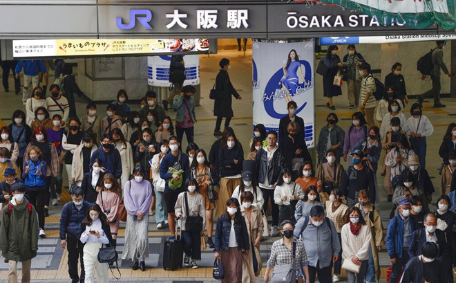 Hệ thống y tế tại Osaka, thành phố lớn thứ 3 tại Nhật Bản, đang đứng trước nguy cơ sụp đổ vì COVID-19. Ảnh: Reuters