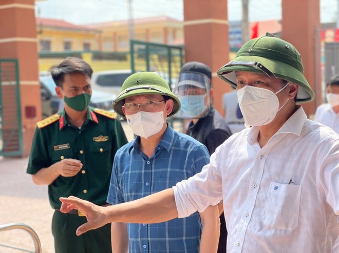 Thứ trưởng Bộ Y tế Nguyễn Trường Sơn: Biến chủng mới lây lan nhanh và độc lực mạnh hơn - Ảnh 2.
