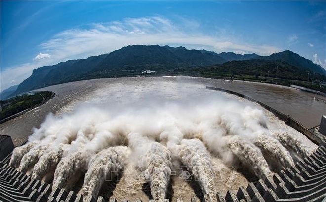 Sông Yarlung Tsangpo. Ảnh: EPA