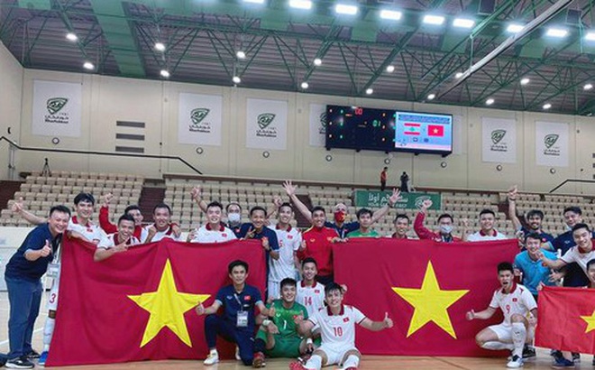 ĐT Futsal Việt Nam ăn mừng có vé dự World Cup