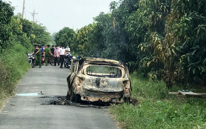 Kinh hoàng phát hiện bộ xương người trên ghế lái chiếc taxi cháy rụi ở An Giang: Dữ liệu ghi lại xe mất định vị - Ảnh 2.