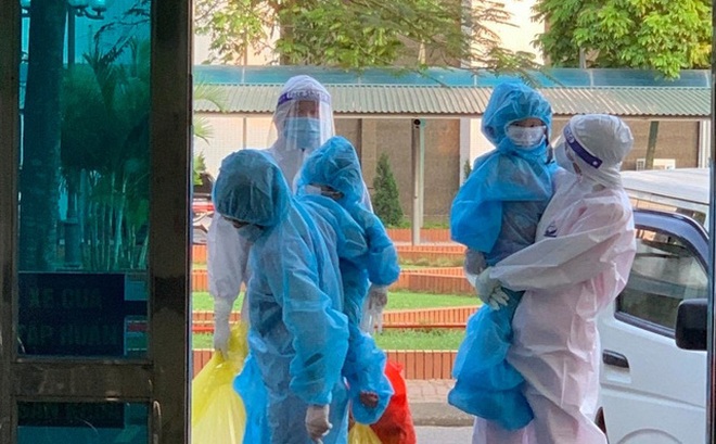 Các bệnh nhi nhiễm, nghi nghiễm COVID-19 được chăm sóc tại Bệnh viện Sản - Nhi Bắc Ninh
