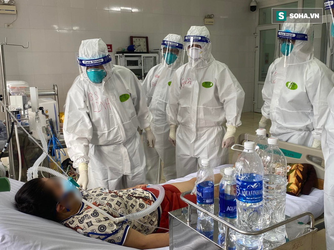 Túc trực ngày đêm điều trị cho 40 bệnh nhân Covid-19 nặng và nguy kịch tại tâm dịch Bắc Giang - Ảnh 1.