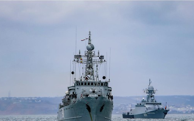Tàu chiến hải quân Nga