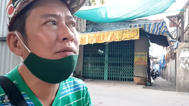 Tấn Beo buồn bã vì không làm ăn được, muốn bán nhà nhưng không có sổ đỏ - Ảnh 1. Tấn Beo buồn bã vì không làm ăn được, muốn bán nhà nhưng không có sổ đỏ - Ảnh 1.