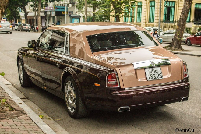 Chiếc Rolls Royce Phantom Lửa Thiêng của Chủ tịch FLC Trịnh Văn Quyết: Lộ tài liệu ghi giá 49,5 tỷ; có vách ngăn riêng như limousine - Ảnh 1.