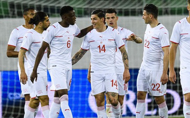 Thụy Sĩ thắng tuyển Mỹ 2-1 trong trận giao hữu hôm Chủ nhật.