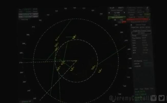 Hình ảnh được cho là UFO xuất hiện quanh tàu hải quân uf Mỹ ngoài khơi bang California. Ảnh: Jeremy Corbell