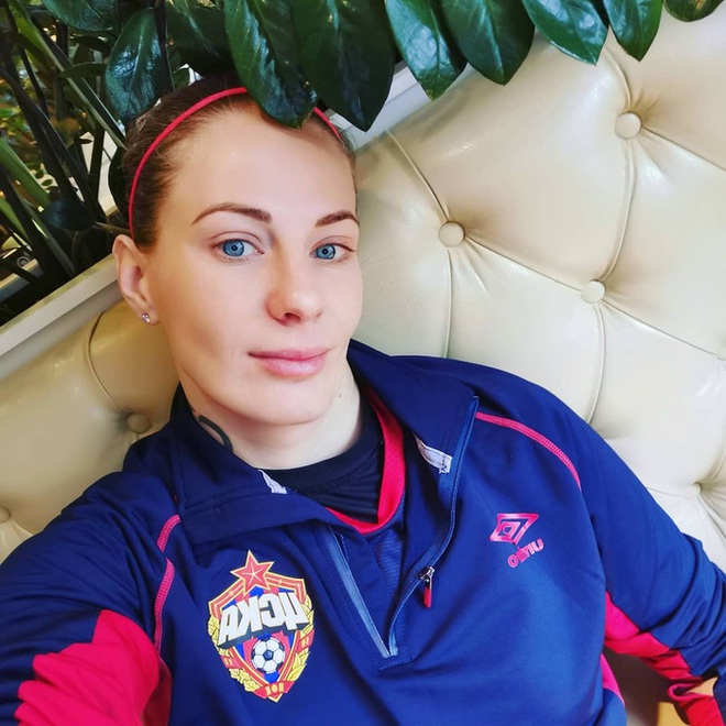 Nữ tuyển thủ Nga tiết lộ: Cầu thủ nữ dễ làm chuyện ấy trước trận hơn đồng nghiệp nam - Ảnh 1.