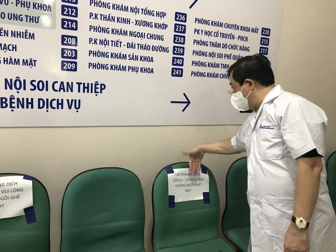 PGS.TS Lương Ngọc Khu&ecirc;: Phải coi tất cả người đến kh&aacute;m l&agrave; F0 để s&agrave;ng lọc kỹ, bảo vệ bệnh viện an to&agrave;n - Ảnh 4.