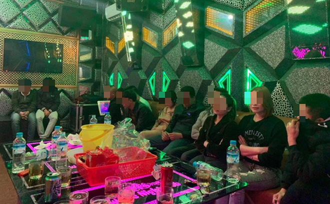 Trước đó, trong bối cảnh dịch Covid-19 có khả năng uy hiếp Quảng Bình, lực lượng chức năng phát hiện 11 đối tượng tụ tập, sử dụng ma túy trong quán karaoke