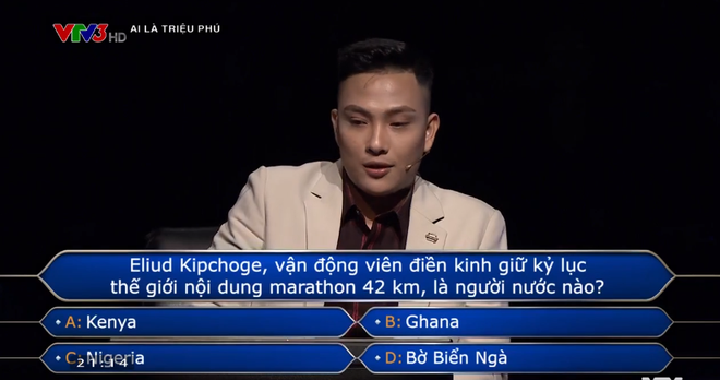 Dùng chiến thuật cãi vợ, người đàn ông giật giải khủng ở Ai là triệu phú - Ảnh 2. Dùng chiến thuật cãi vợ, người đàn ông giật giải khủng ở Ai là triệu phú - Ảnh 2.