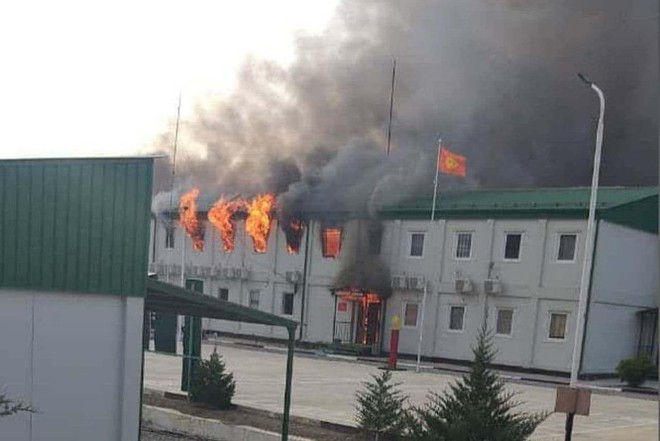 Ph&iacute;a sau vụ xung đột dẫm m&aacute;u ba ng&agrave;y vừa qua giữa Tajikistan v&agrave; Kyrgyzstan - Ảnh 5.