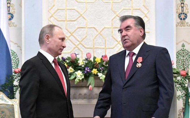 Tổng thống Nga Putin và Tổng thống Tajikistan Imomali Rakhmon (Ảnh: Zaker).