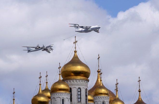 Choáng ngợp Không quân Nga diễn tập kỷ niệm 76 năm Ngày Chiến thắng - Ảnh 3.