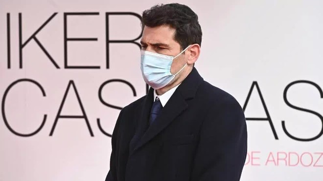 Bị nghi đau tim, Iker Casillas nhập viện khẩn cấp - Ảnh 1.