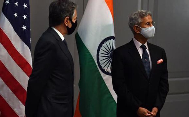 Ngoại trưởng Mỹ và Ngoại trưởng Ấn Độ trong một cuộc họp báo chung ở London hôm 3/5 - Ảnh: Getty/CNBC.