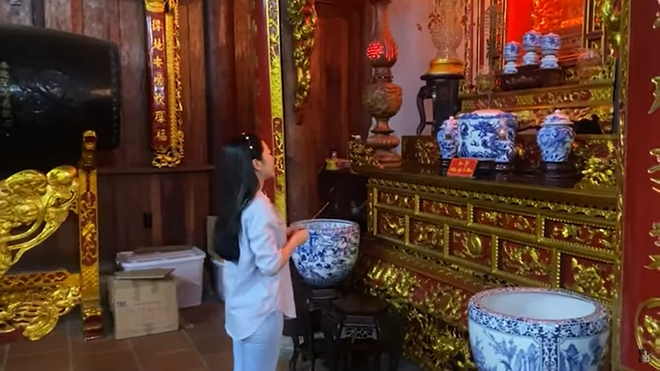 Hoài Linh xuất hiện chớp nhoáng, nhìn tiều tụy trong clip mới đăng của ca sĩ Hà Thanh Xuân - Ảnh 2.