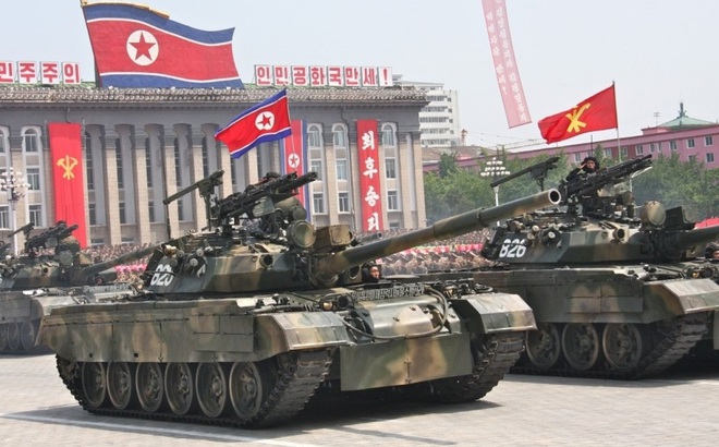 Xe tăng Triều Tiên trong một cuộc diễu binh của nước này. Ảnh: Military Watch Magazine.