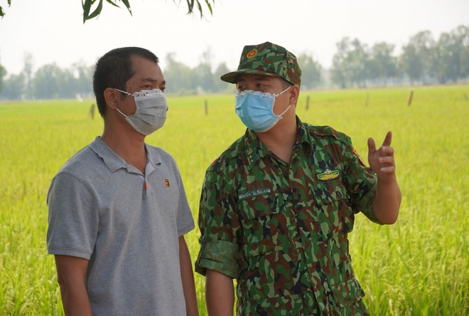 Vượt khó, ngăn dịch từ biên giới - Ảnh 1.