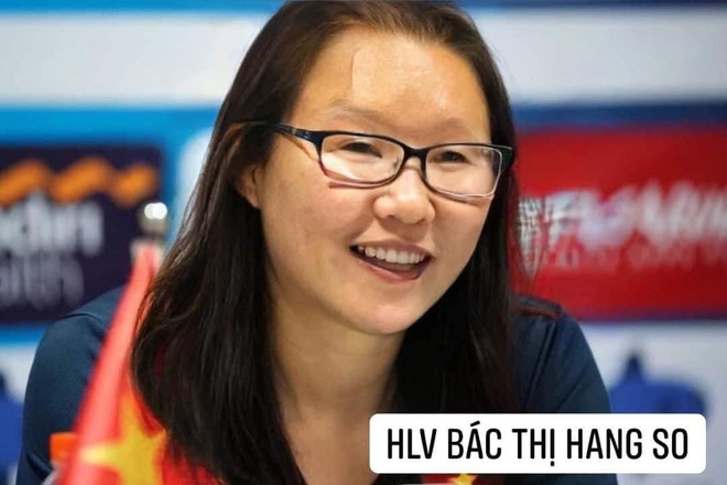 Hình ảnh các nữ cầu thủ ĐT Việt Nam khuấy đảo MXH, nhan sắc thầy Park gây bất ngờ nhất - Ảnh 5.