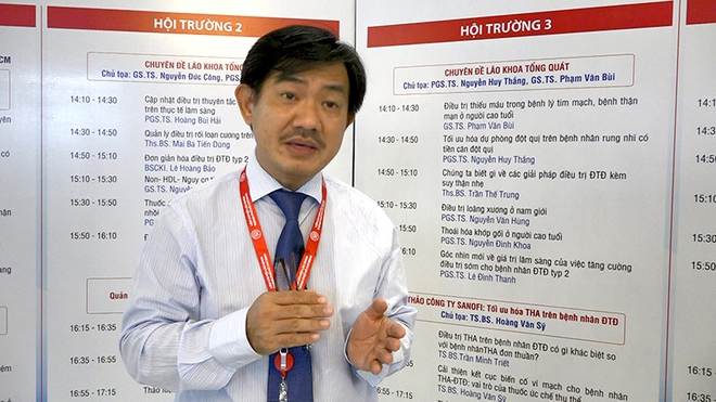 Chủ tịch hội Đột quỵ TP HCM: Chẳng có thứ gì khi đưa vào người lại không có tác dụng phụ, cho dù đó là bột mì - Ảnh 1. Chủ tịch hội Đột quỵ TP HCM: Chẳng có thứ gì khi đưa vào người lại không có tác dụng phụ, cho dù đó là bột mì - Ảnh 1.