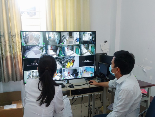 TP HCM ghi nhận số ca Covid-19 tăng kỷ lục được chuyển từ khu cách ly vào bệnh viện - Ảnh 1. TP HCM ghi nhận số ca Covid-19 tăng kỷ lục được chuyển từ khu cách ly vào bệnh viện - Ảnh 1.