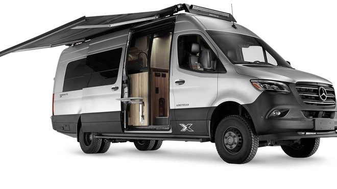 Mercedes-Benz Sprinter 3500 hóa thành nhà di động sang trọng cho giới thượng lưu mê phượt - Ảnh 5. Mercedes-Benz Sprinter 3500 hóa thành nhà di động sang trọng cho giới thượng lưu mê phượt - Ảnh 5.