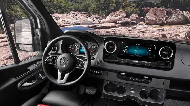 Mercedes-Benz Sprinter 3500 hóa thành nhà di động sang trọng cho giới thượng lưu mê phượt - Ảnh 7. Mercedes-Benz Sprinter 3500 hóa thành nhà di động sang trọng cho giới thượng lưu mê phượt - Ảnh 7.