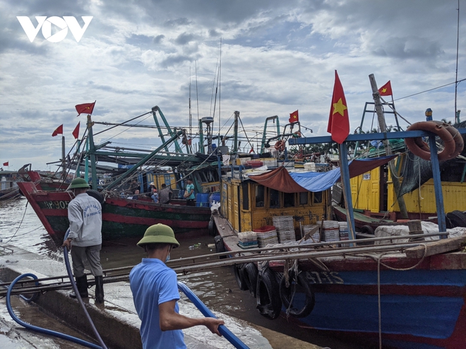 Hải Phòng, Quảng Ninh cấm biển để ứng phó bão số 2 - Ảnh 2.