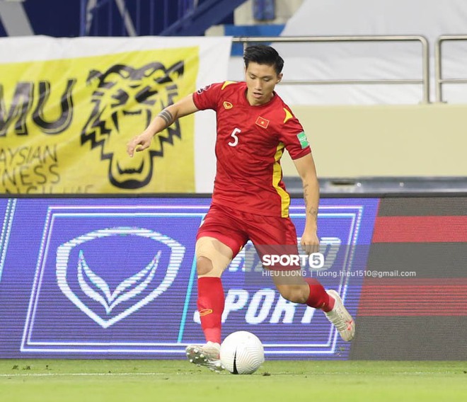 Chùm ảnh tuyển Việt Nam hân hoan với niềm vui chiến thắng Malaysia - Ảnh 16.