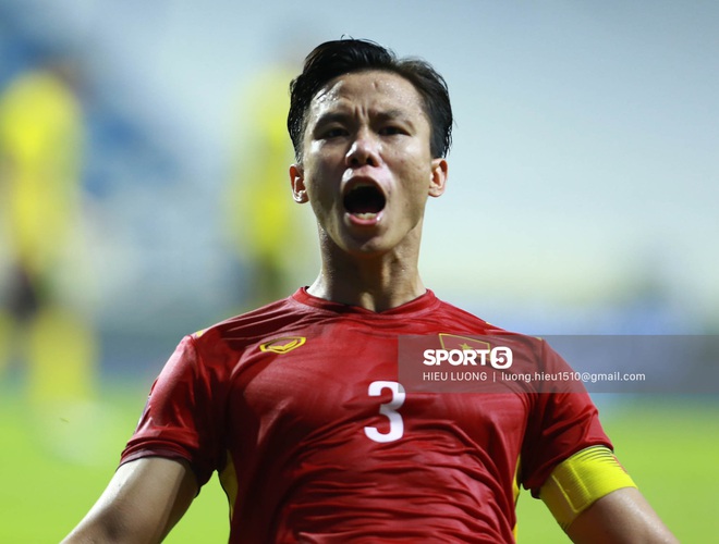 Chùm ảnh tuyển Việt Nam hân hoan với niềm vui chiến thắng Malaysia - Ảnh 9.