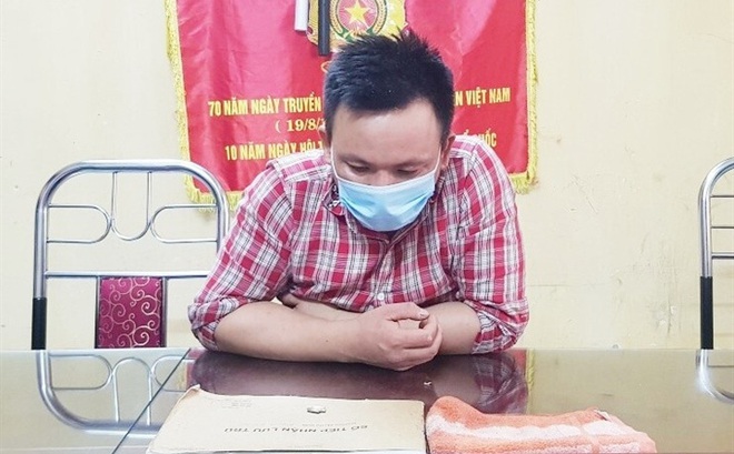 Thanh niên dương tính SARS-CoV-2 đi qua chốt kiểm soát COVID-19 thách thức, đe doạ công an