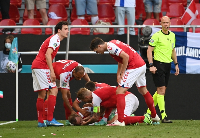 Eriksen: Christian Eriksen đã trở lại sân cỏ và đang tỏa sáng với phong độ xuất sắc. Chàng trai trẻ này không chỉ là một cầu thủ tài năng mà còn là một người đam mê bóng đá. Hãy cùng chiêm ngưỡng hình ảnh động về Eriksen và cảm nhận những cú sút phạt tuyệt vời, những đường chuyền điểm nhân và những bàn thắng đẹp mắt!